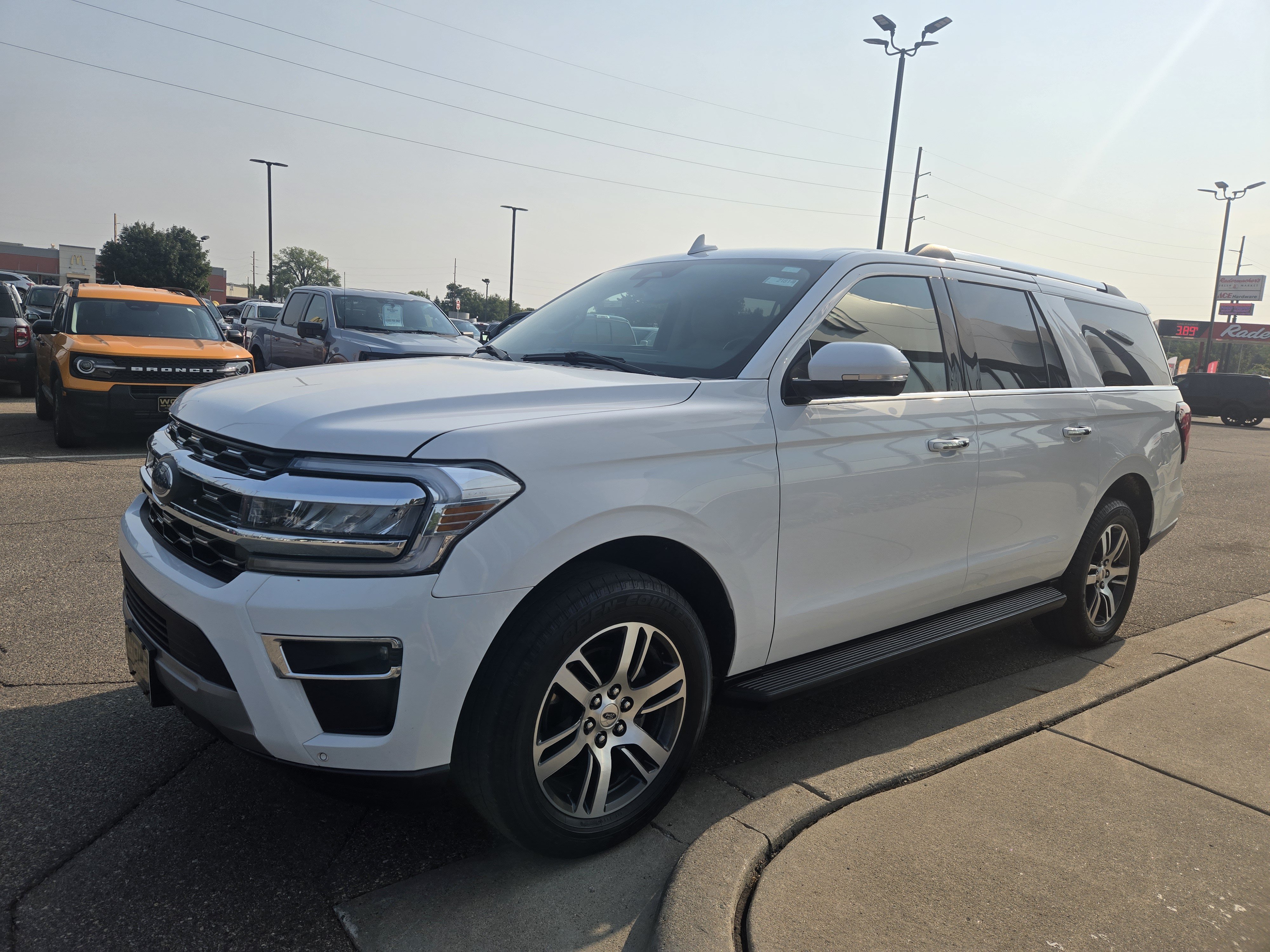 Certified 2024 Ford Expedition Max Limited AWD/4WD image 3