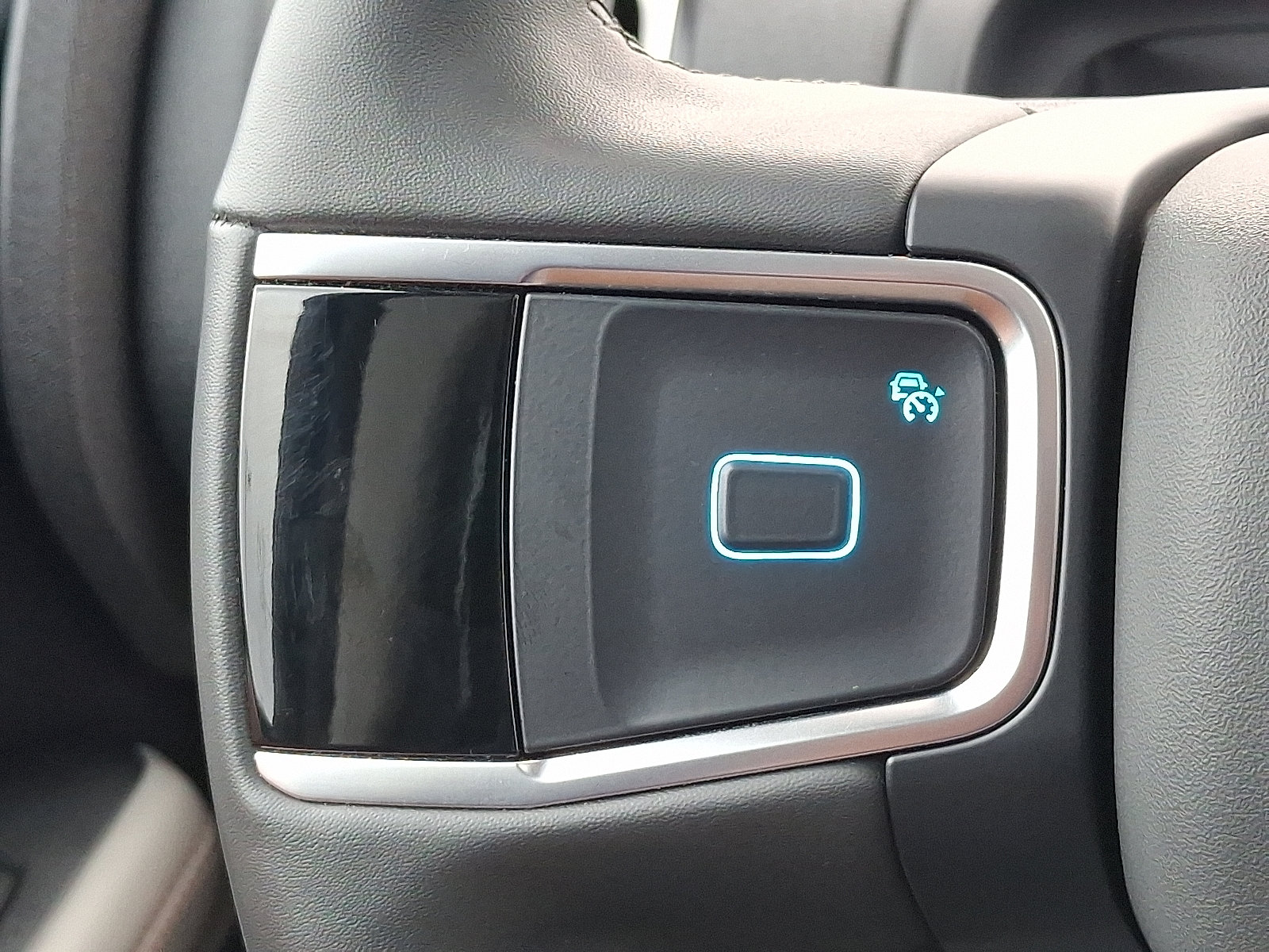 Certified 2025 Ford Expedition Active AWD/4WD image 22