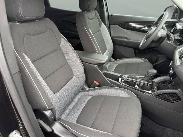 Used 2025 Chevrolet TrailBlazer LT AWD/4WD image 14