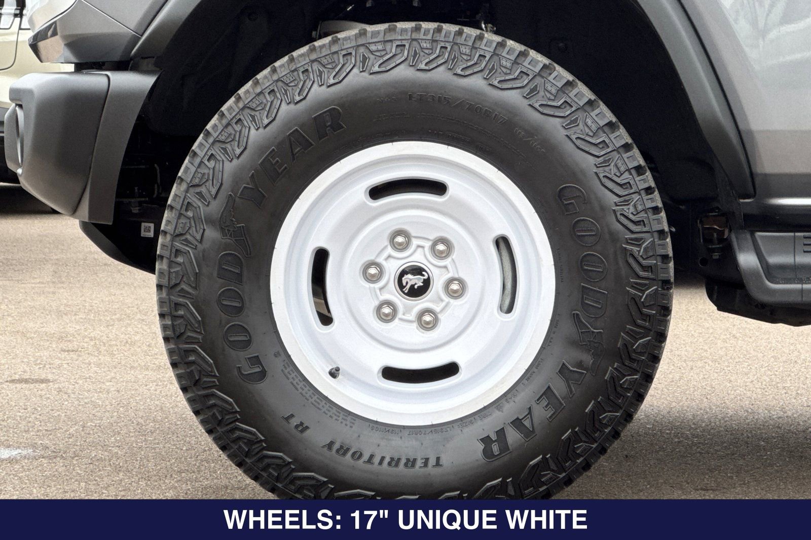 Certified 2025 Ford Bronco Heritage Edition AWD/4WD image 29
