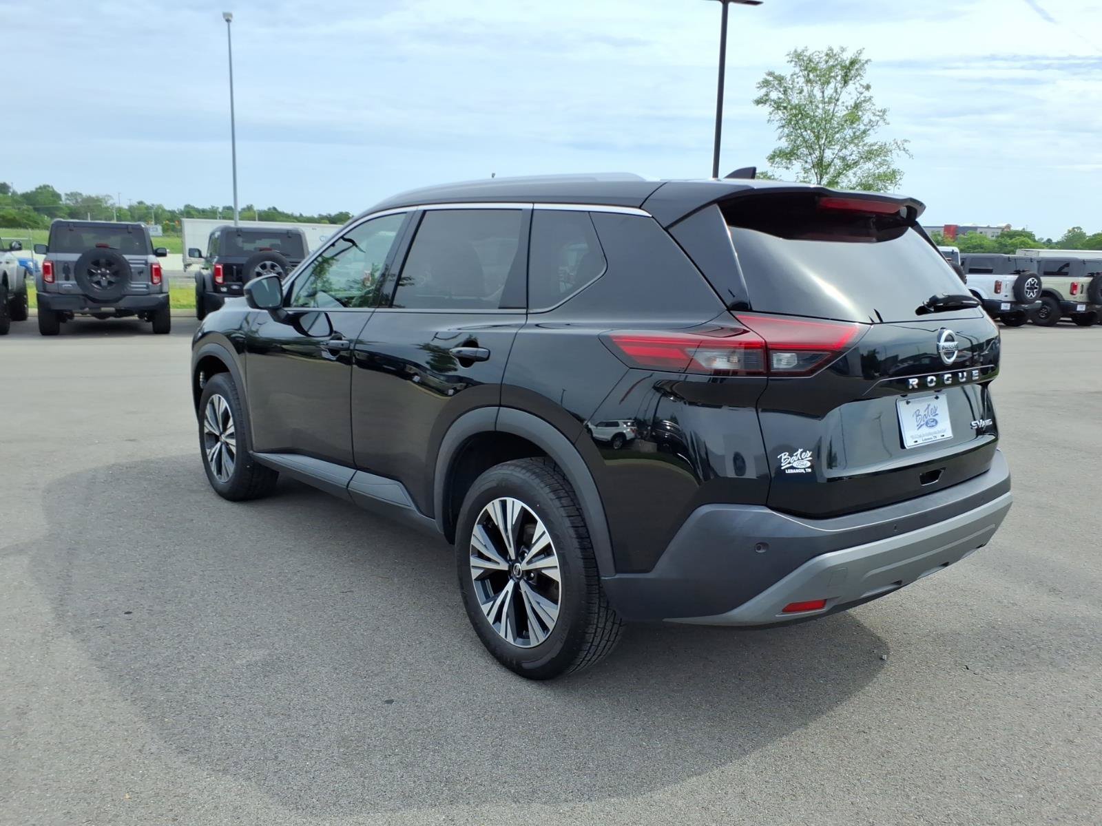 Used 2021 Nissan Rogue SV w/ Premium Package AWD/4WD image 5