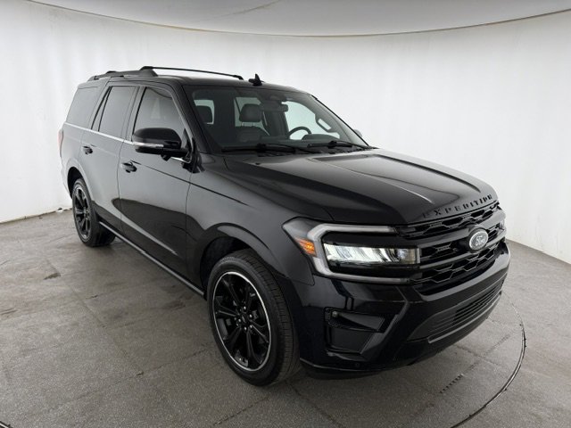 Certified 2023 Ford Expedition Limited RWD image 3