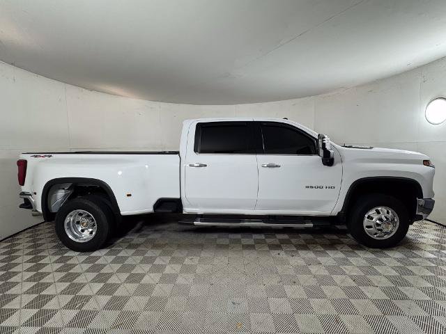 Used 2025 Chevrolet Silverado 3500 LTZ w/ LTZ Plus Package AWD/4WD image 2