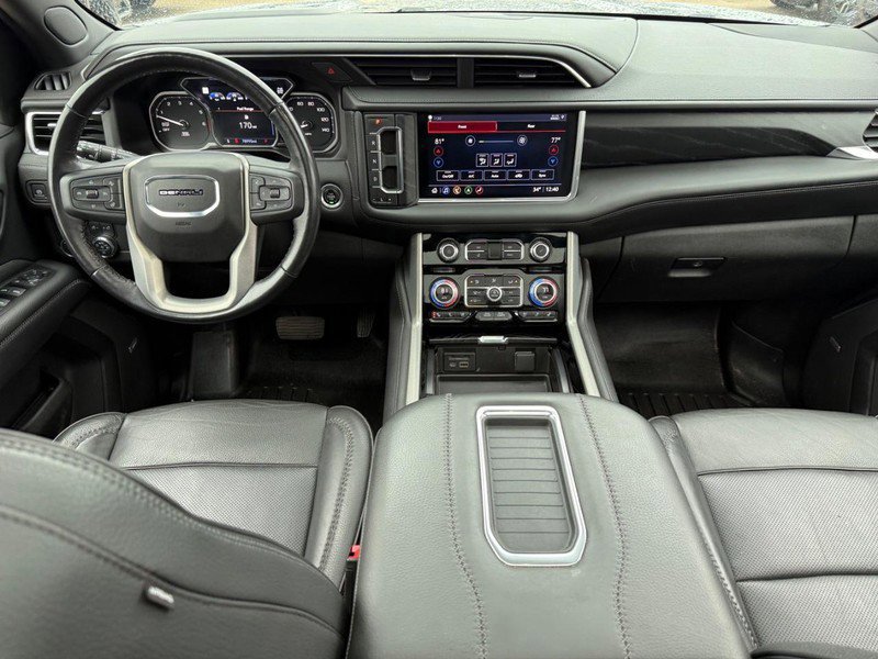 Used 2021 GMC Yukon XL Denali w/ Denali Premium Package image 13