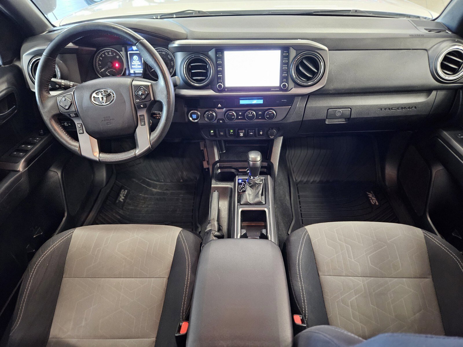 Used 2021 Toyota Tacoma TRD Off-Road w/ Technology Package image 12