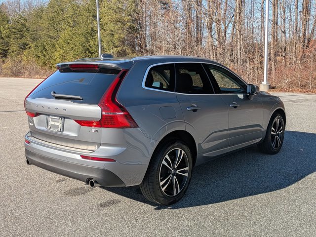 Used 2020 Volvo XC60 T5 Momentum w/ Protection Package Premier image 5