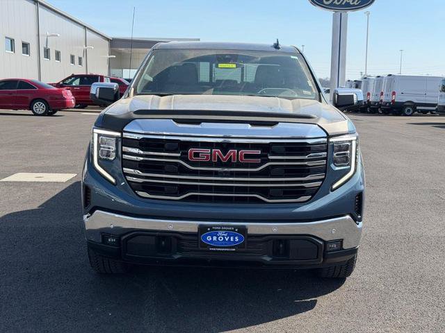 Used 2024 GMC Sierra 1500 SLT w/ SLT Premium Plus Package AWD/4WD image 2