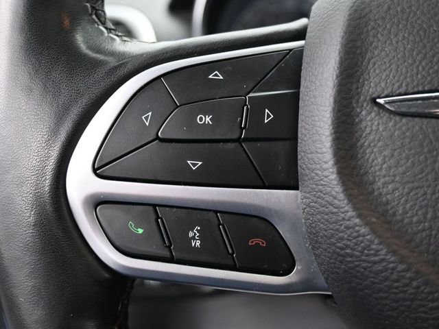 Used 2020 Chrysler 300 Limited image 16