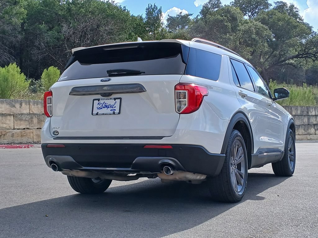 Certified 2023 Ford Explorer XLT w/ Equipment Group 202A RWD image 3