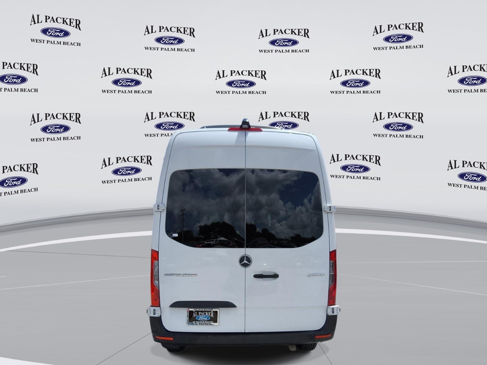 Used 2019 Mercedes-Benz Sprinter 2500 image 4