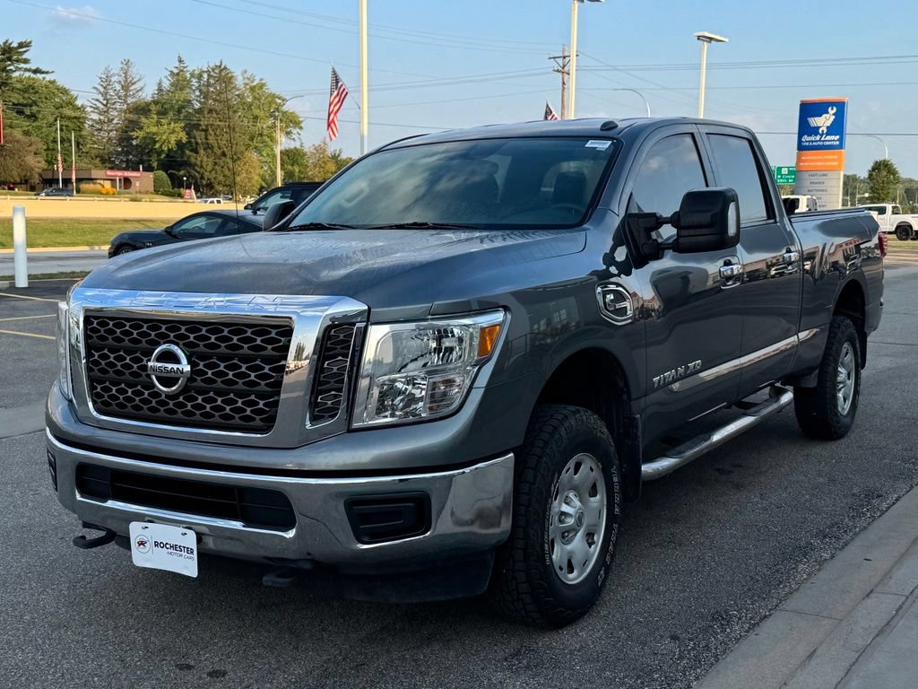 Used 2018 Nissan Titan SV AWD/4WD image 33