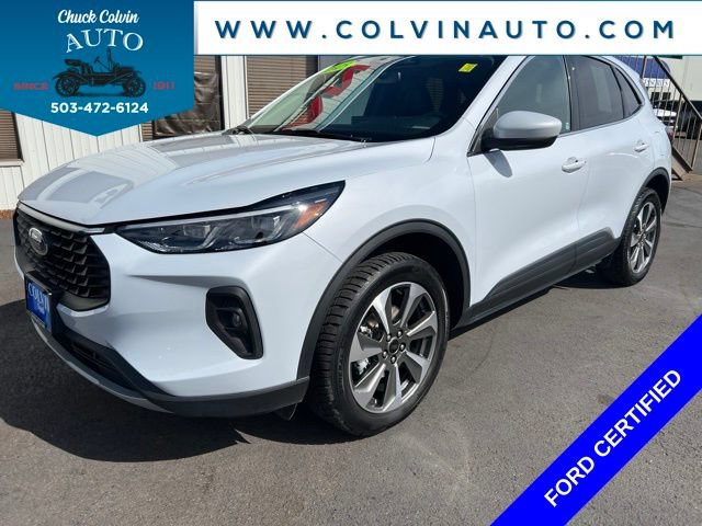 Certified 2025 Ford Escape Platinum AWD/4WD image 2