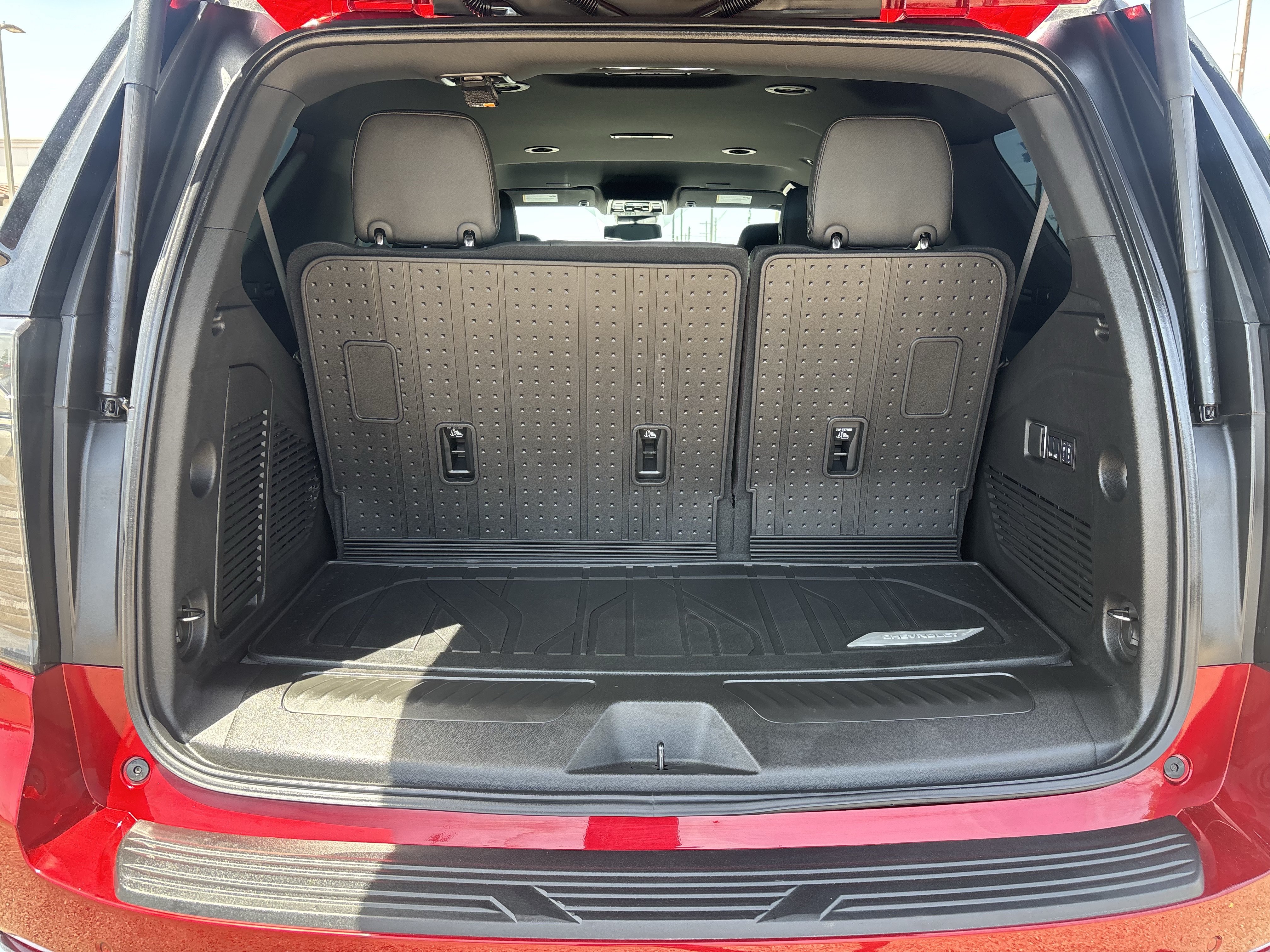 Used 2026 Chevrolet Tahoe LT w/ Comfort Package RWD image 19