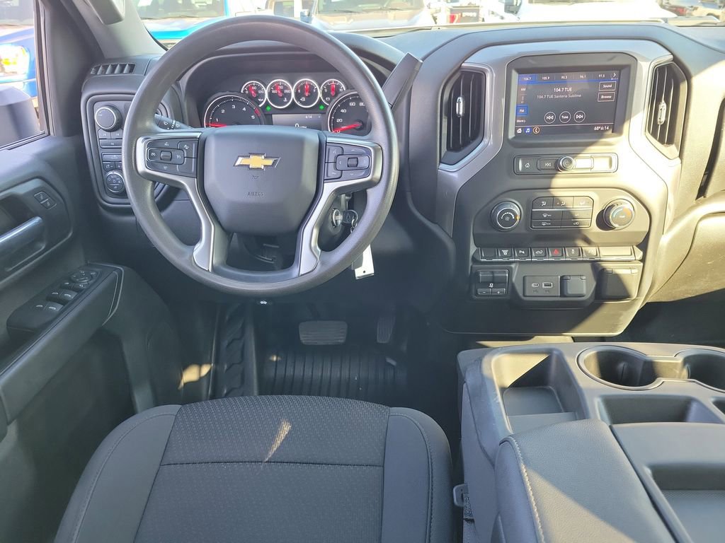 Used 2022 Chevrolet Silverado 2500 W/T w/ Gooseneck/5TH Wheel Package image 12