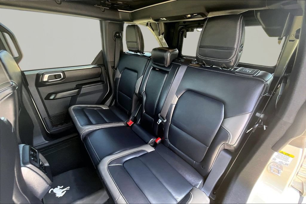 Certified 2025 Ford Bronco Outer Banks w/ Sasquatch Package AWD/4WD image 26