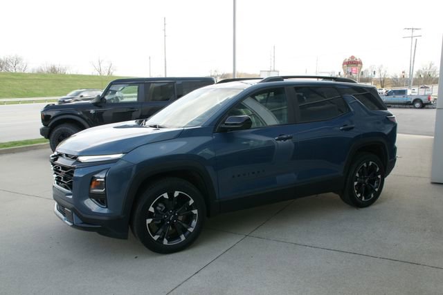 Used 2025 Chevrolet Equinox RS w/ Safety and Technology Package image 5
