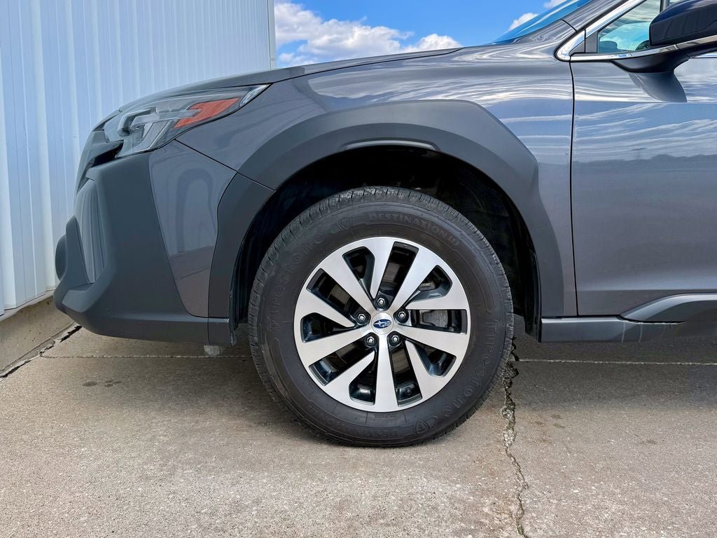Used 2023 Subaru Outback Premium AWD/4WD image 33