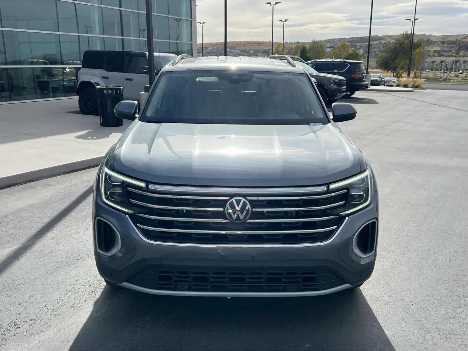 Used 2024 Volkswagen Atlas SE AWD/4WD image 11