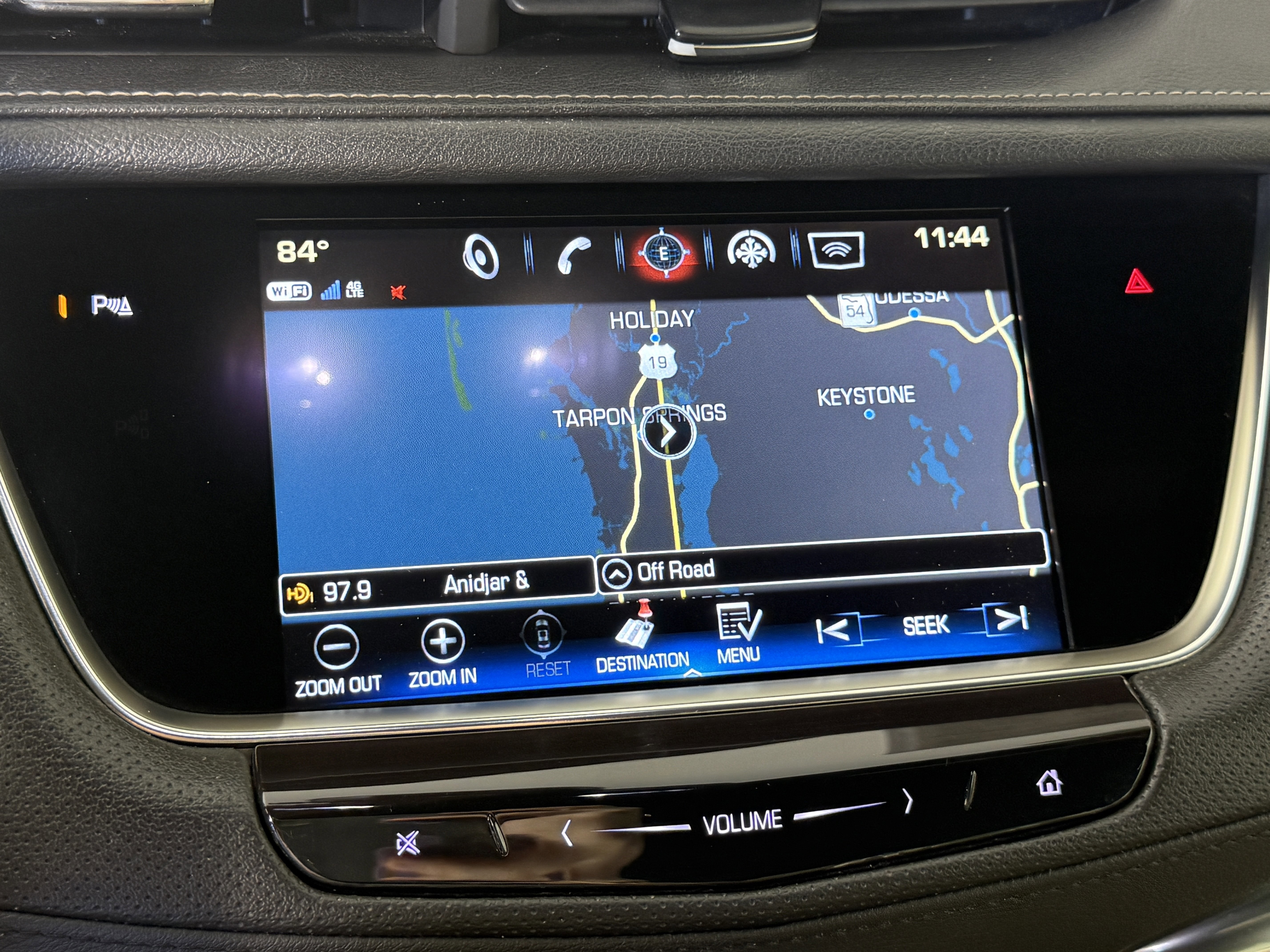 Used 2018 Cadillac XT5 Luxury w/ Driver Awareness Package image 21