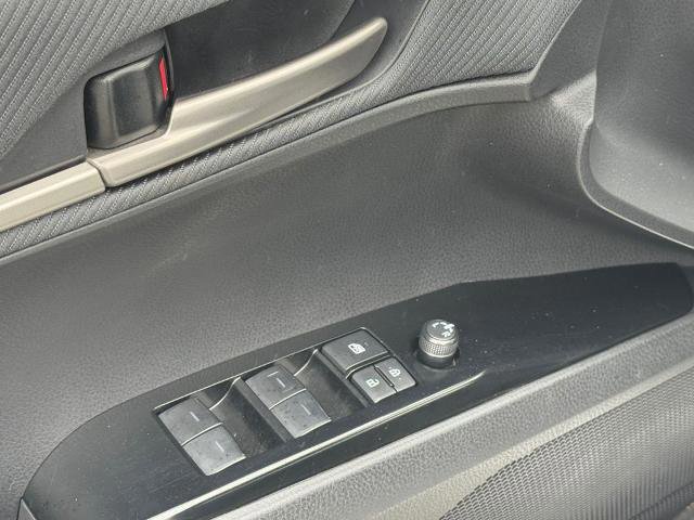 Used 2025 Toyota Camry SE FWD image 13