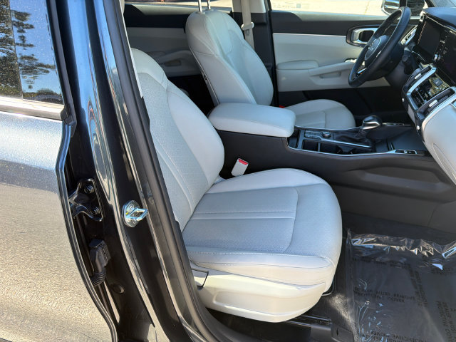 Used 2023 Kia Sorento S FWD image 15