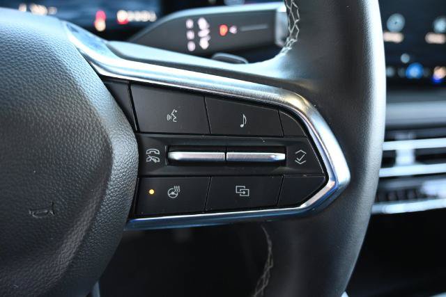 Used 2024 Chevrolet Traverse LS AWD/4WD image 33
