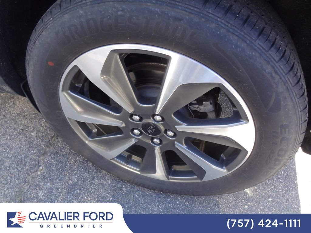 Certified 2023 Ford Escape Platinum w/ Premium Technology Package FWD image 18