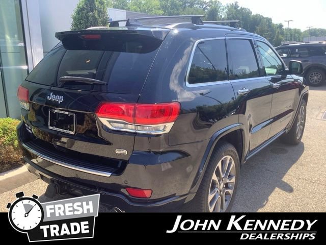 Used 2018 Jeep Grand Cherokee Overland AWD/4WD image 3