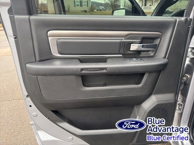 Used 2024 RAM 1500 Classic Warlock image 40