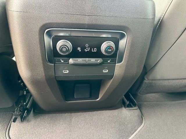 Used 2023 Chevrolet Tahoe LT w/ Luxury Package AWD/4WD image 40