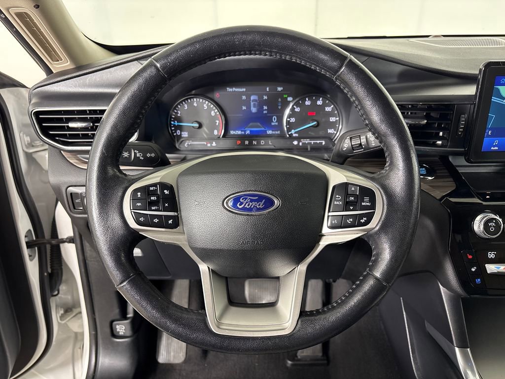 Certified 2021 Ford Explorer Limited w/ Equipment Group 301A image 16
