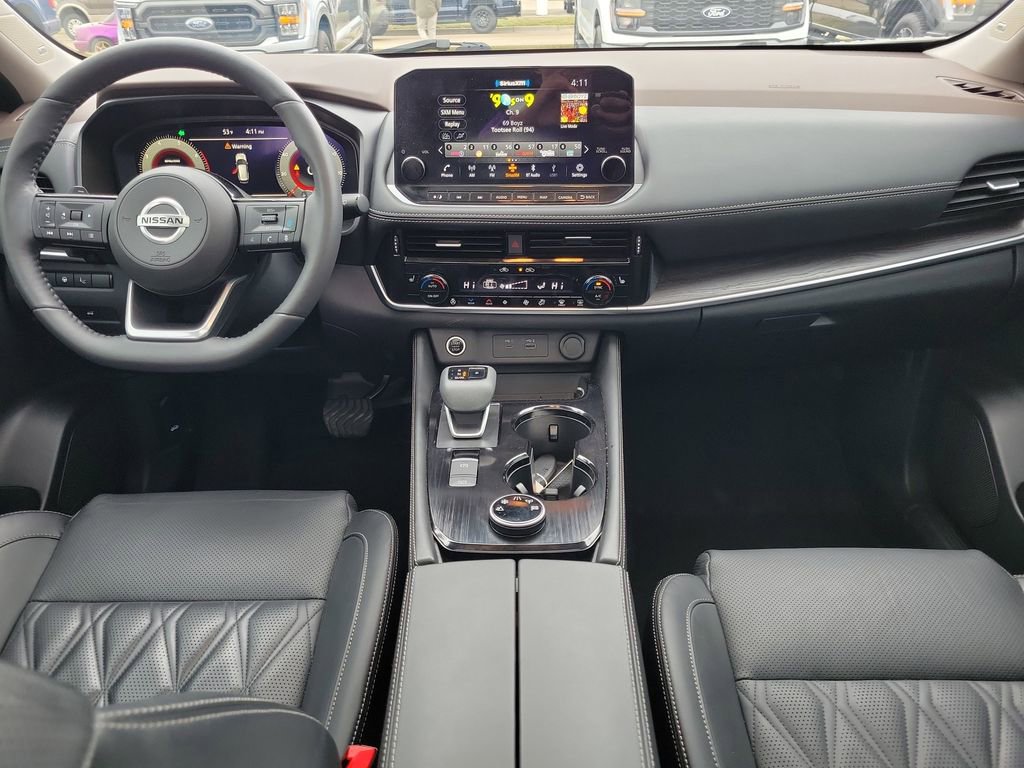 Used 2021 Nissan Rogue Platinum image 11