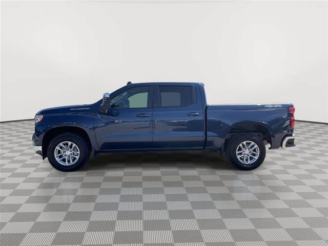 Used 2022 Chevrolet Silverado 1500 LT AWD/4WD image 2