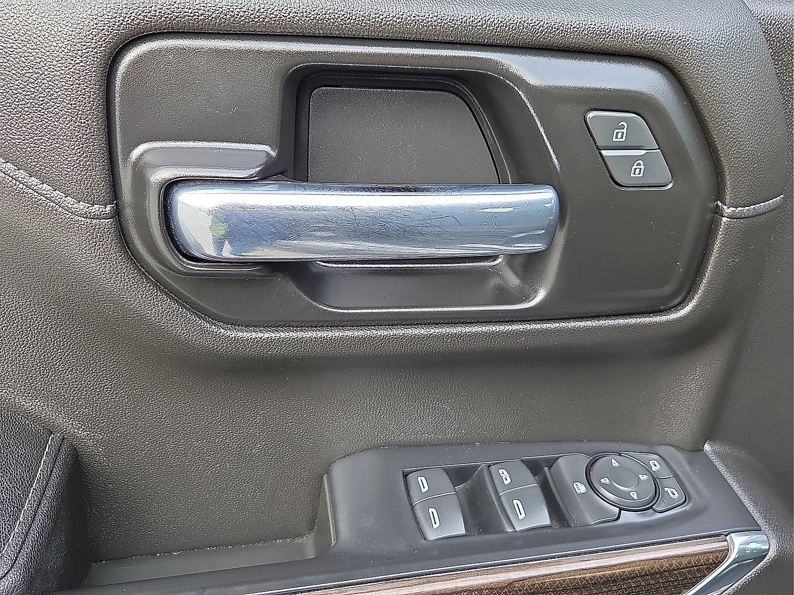 Used 2021 Chevrolet Silverado 1500 LT Trail Boss w/ Bed Protection Package image 13