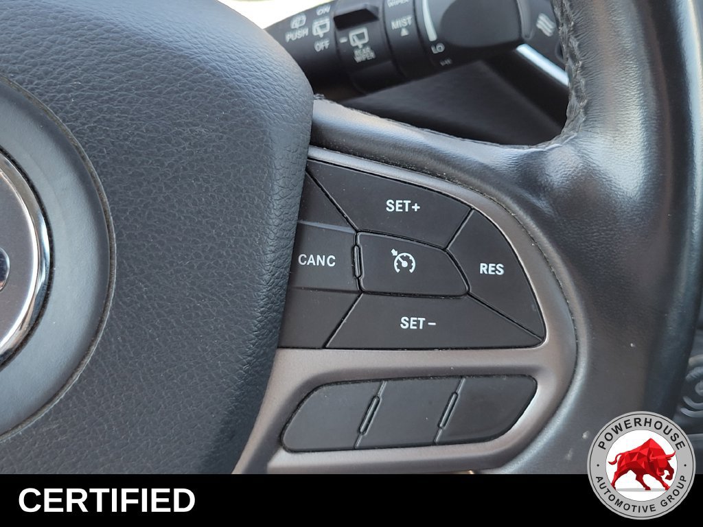 Used 2020 Jeep Cherokee Latitude Plus w/ Cold Weather Group AWD/4WD image 29