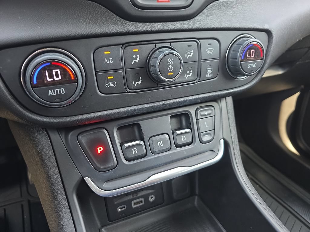 Used 2018 GMC Terrain SLT w/ Preferred Package AWD/4WD image 36