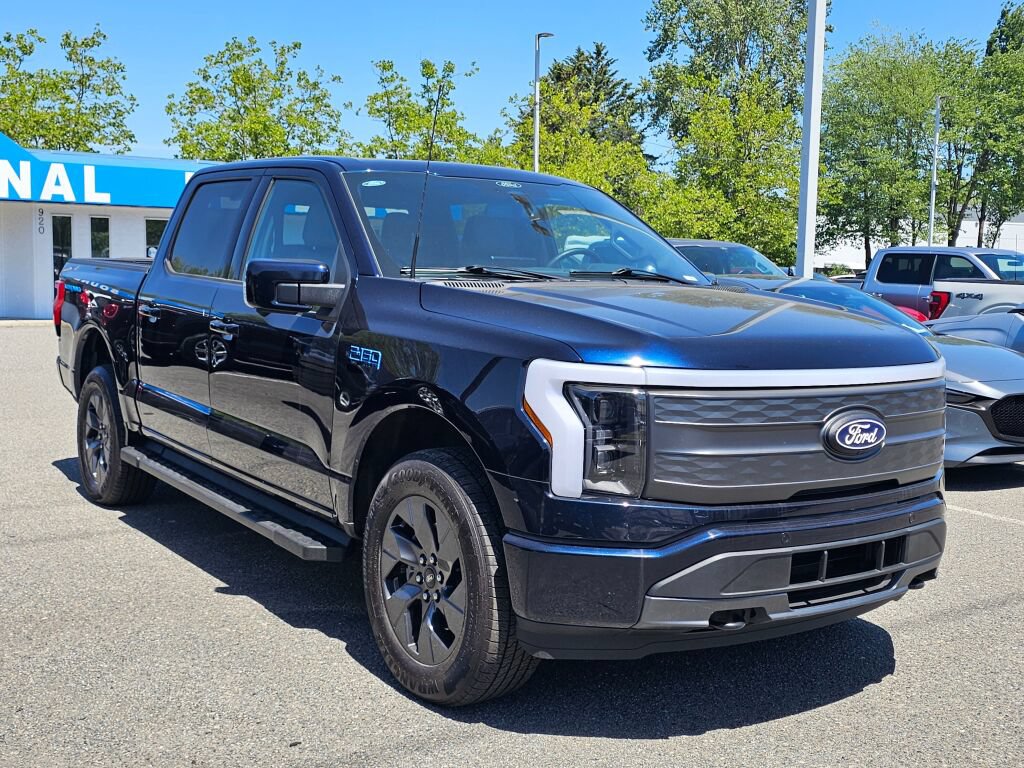 Certified 2025 Ford F150 Lightning Lariat AWD/4WD image 8