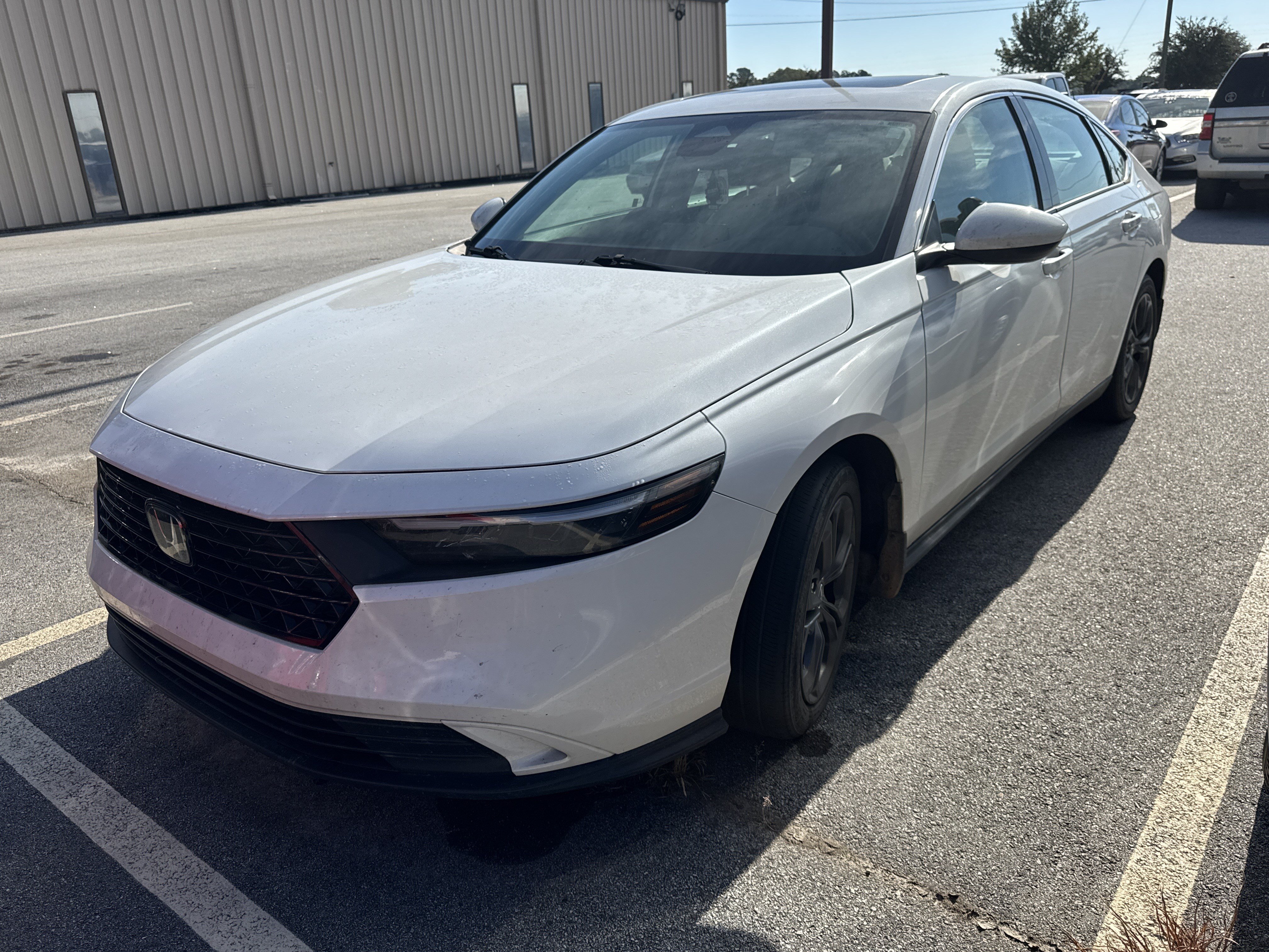 Used 2023 Honda Accord EX image 2