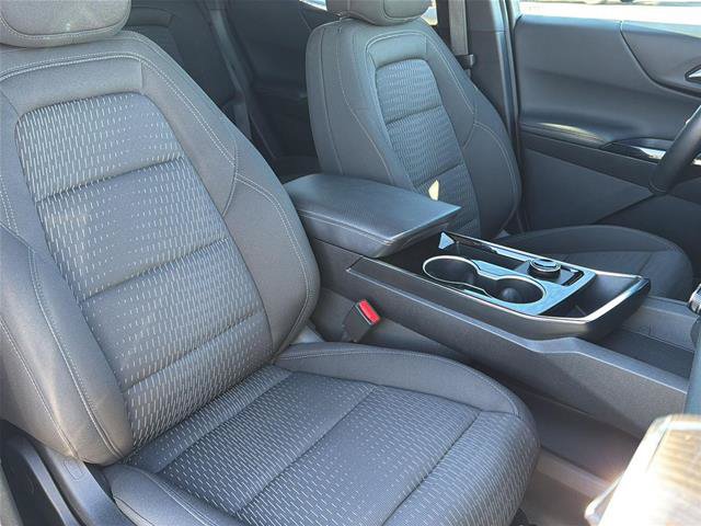 Used 2026 Chevrolet Equinox LT AWD/4WD image 14