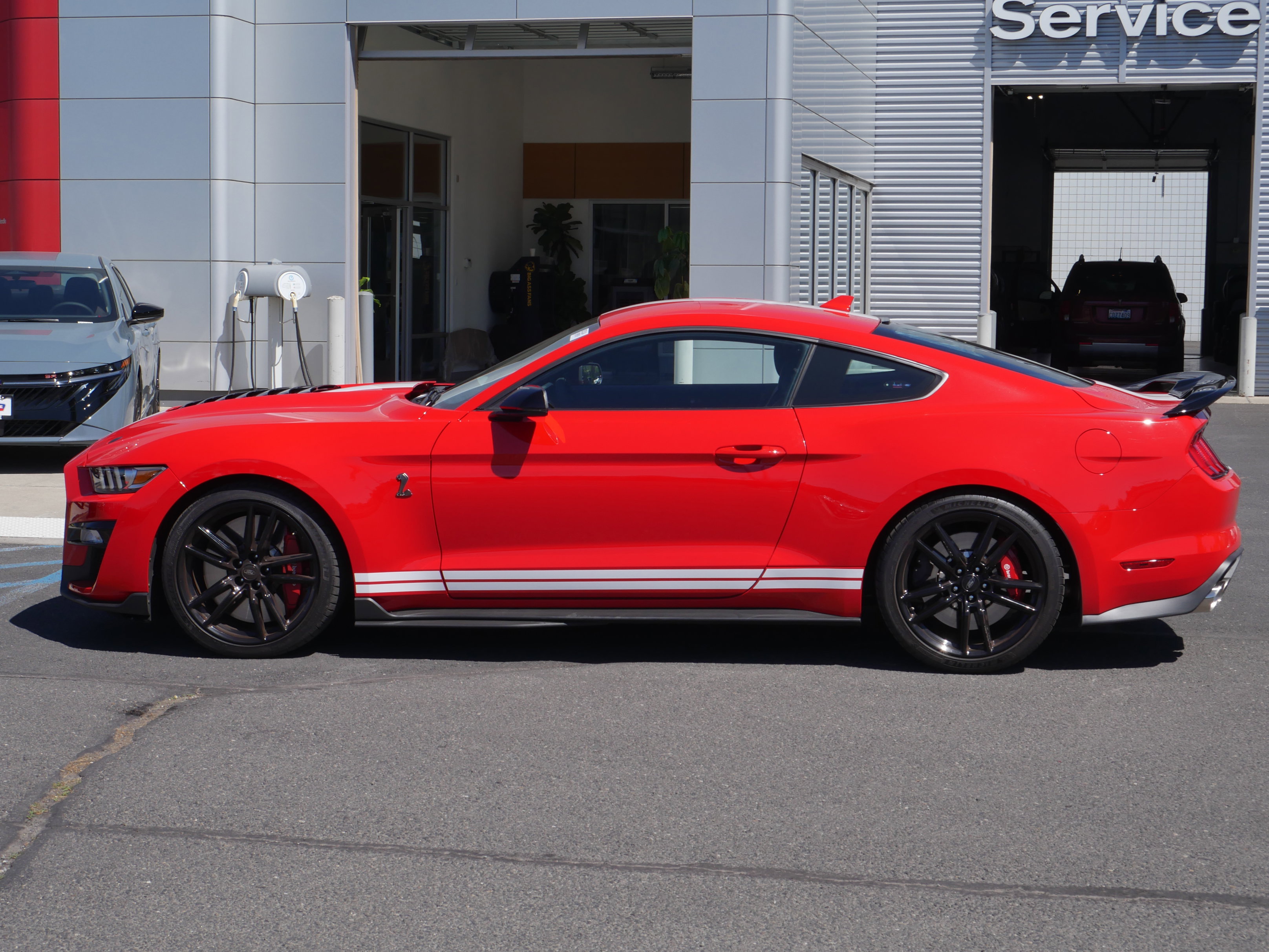 Certified 2021 Ford Mustang Shelby GT500 w/ Technology Package RWD image 24