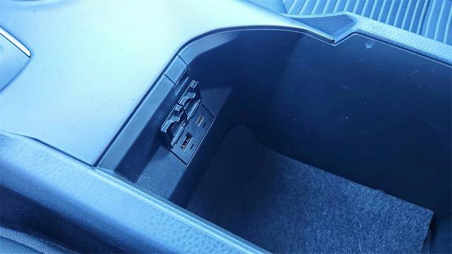 Used 2024 Toyota Camry SE image 17