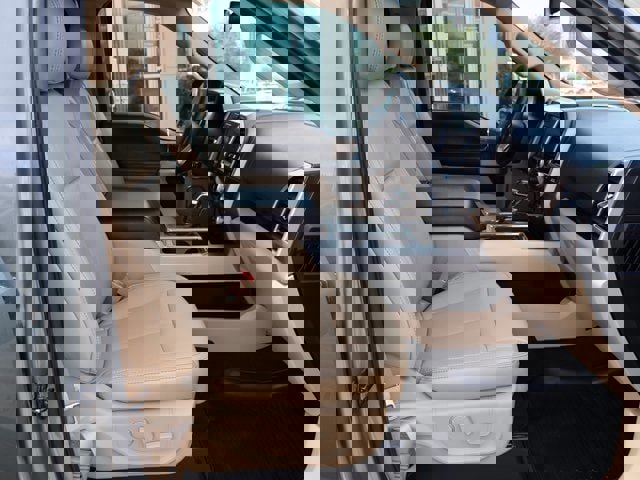 Certified 2019 Ford F150 Lariat w/ Equipment Group 502A Luxury image 17