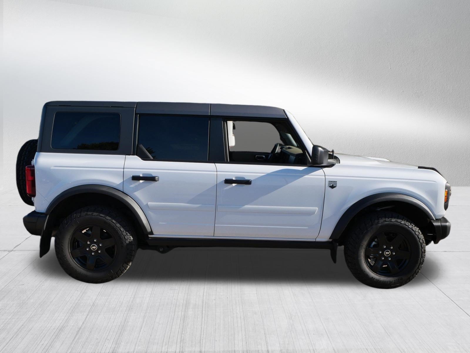 Certified 2025 Ford Bronco Big Bend w/ Black Diamond Package AWD/4WD image 8
