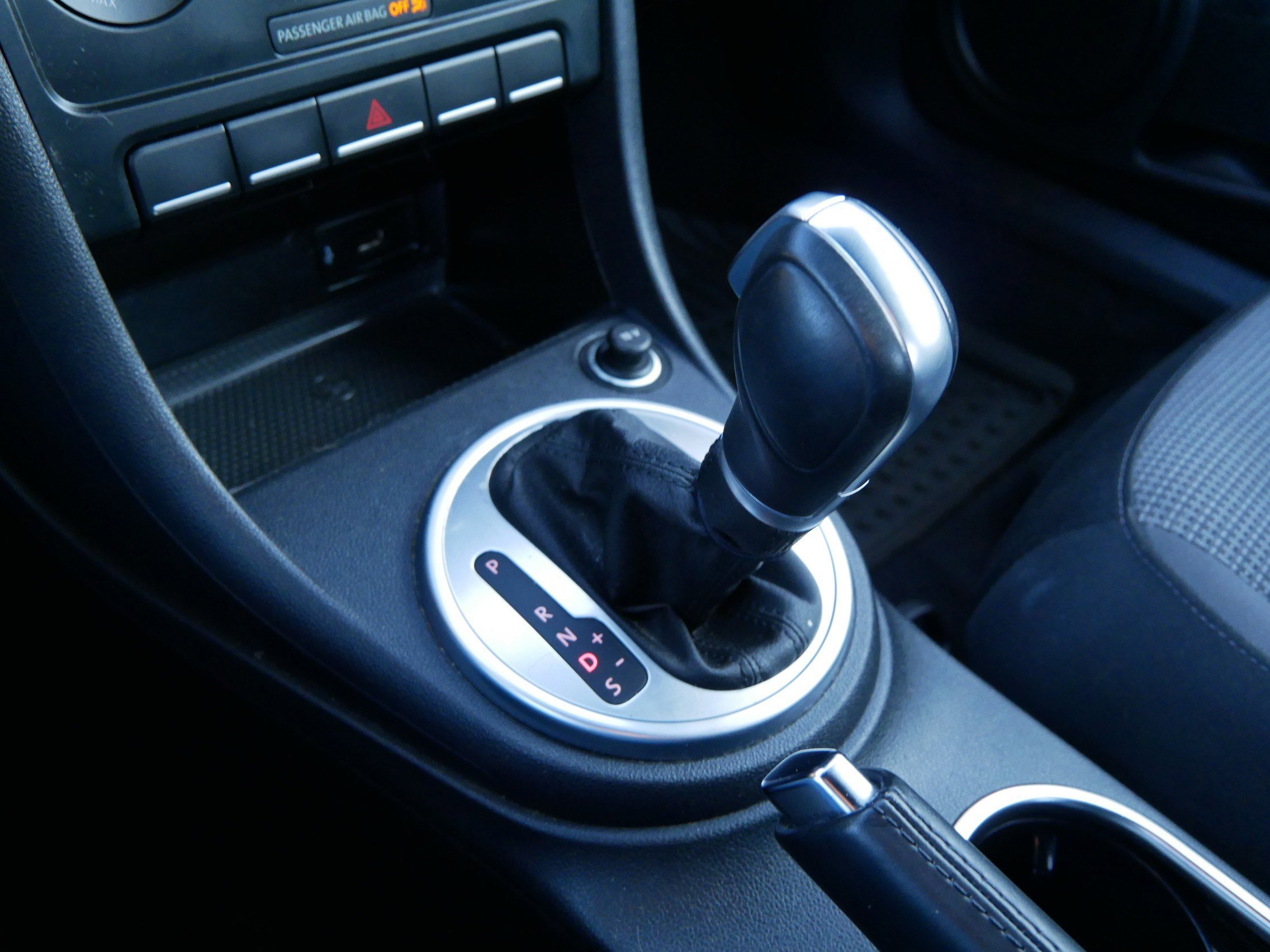 Used 2019 Volkswagen Beetle 2.0T Final Edition SEL image 24