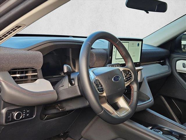 Certified 2025 Ford Explorer Active image 9