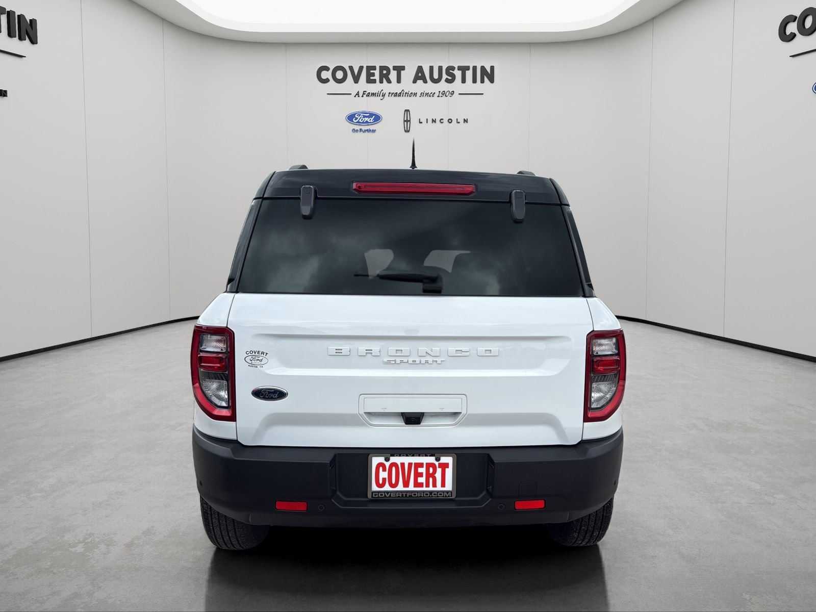 Certified 2024 Ford Bronco Sport Outer Banks w/ Tech Package AWD/4WD image 4