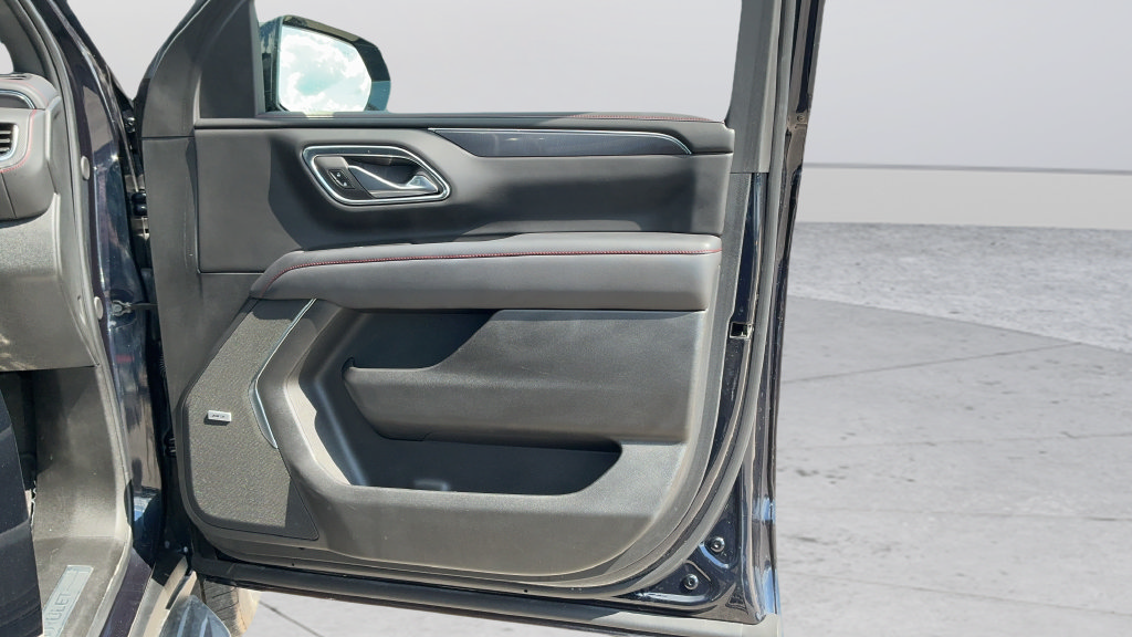 Used 2024 Chevrolet Tahoe RST w/ Luxury Package RWD image 23