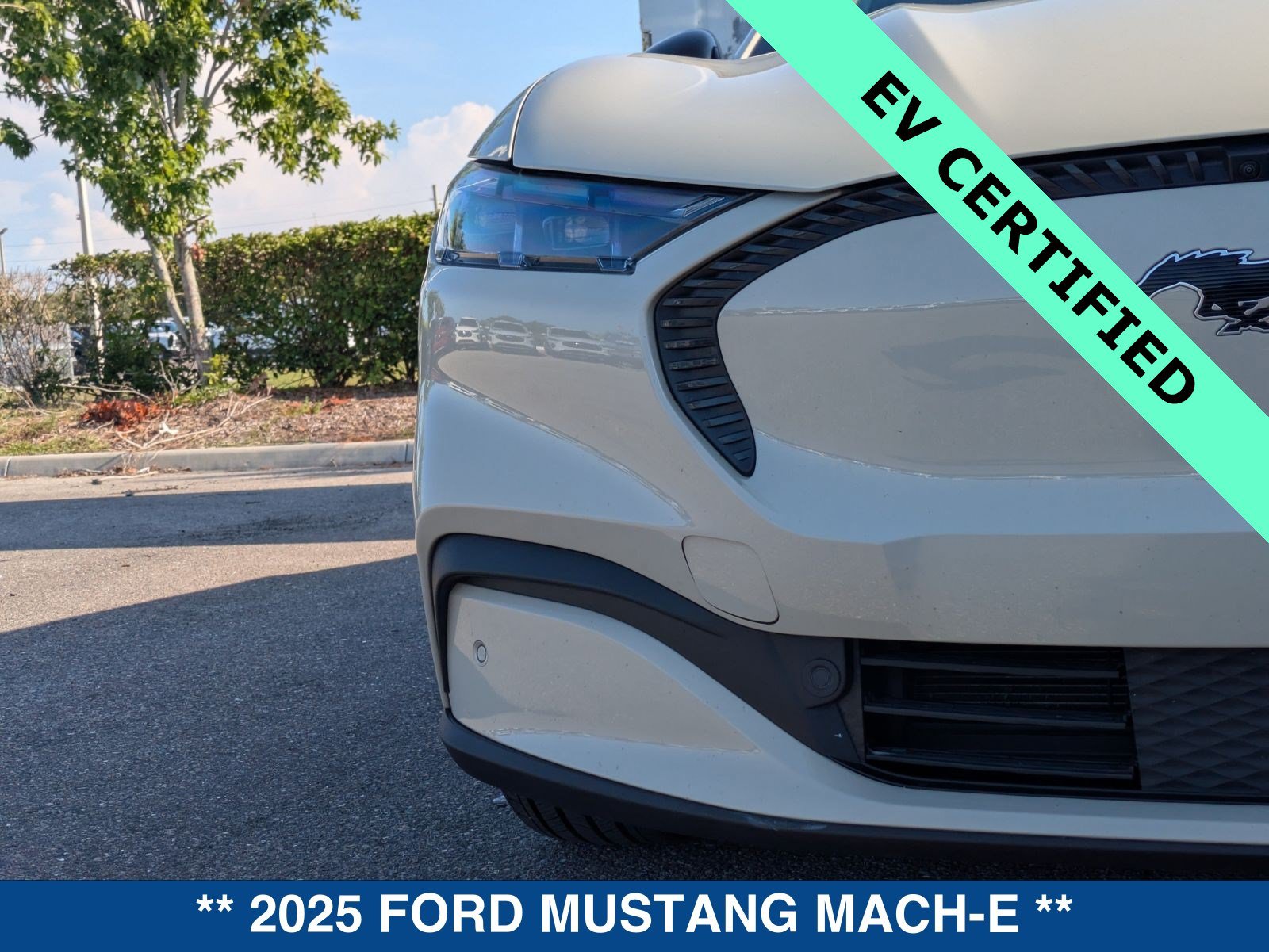 Certified 2025 Ford Mustang Mach-E Select RWD image 9