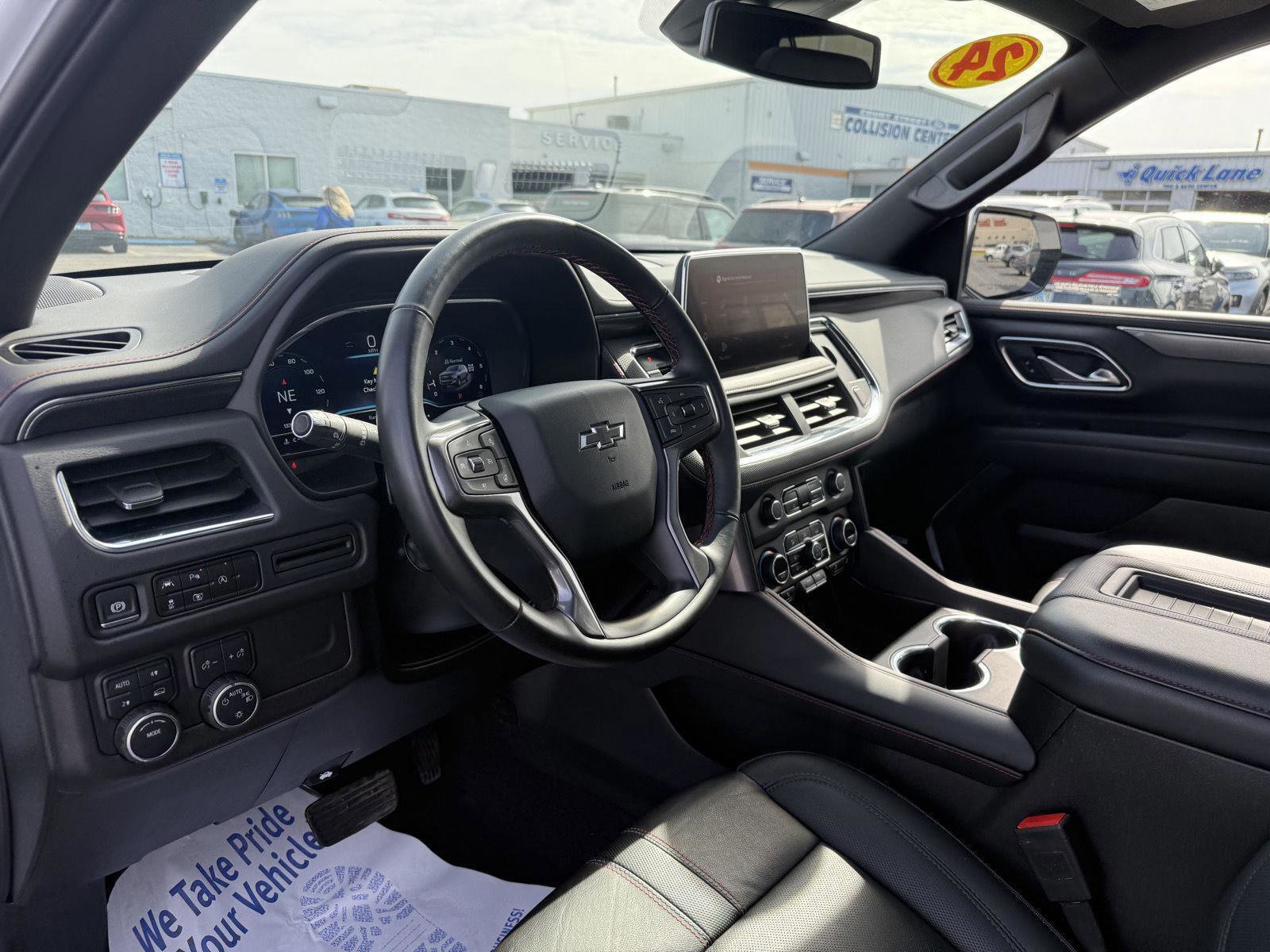 Used 2024 Chevrolet Suburban RST w/ Luxury Package image 9