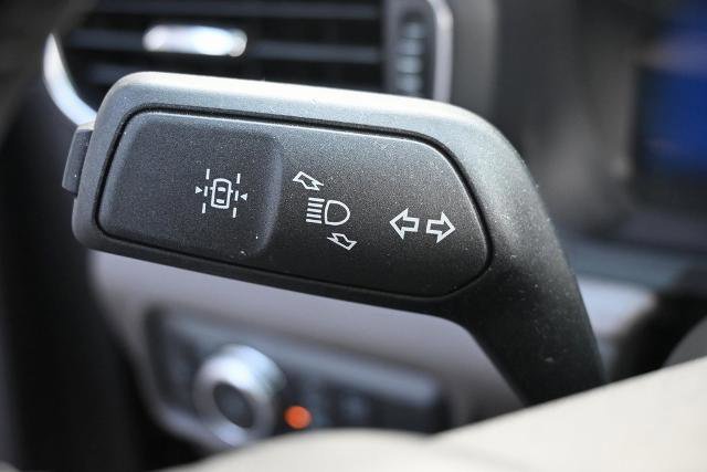 Certified 2022 Ford Explorer Platinum w/ Equipment Group 601A image 39